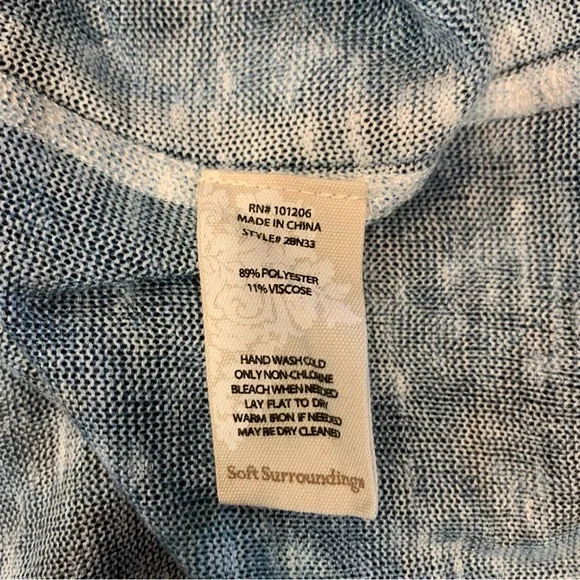 Soft Surroundings Blue Floral Top Large Split Neck 3/4 Sleeve Soft Lightweight - Picture 7 of 10